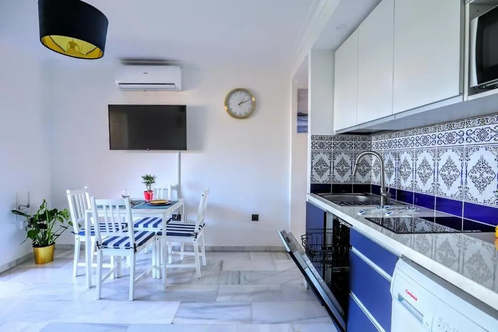 Blue Marine Home - Parking, Pool, Ac, Wifi Fuengirola 0*,  Hiszpania